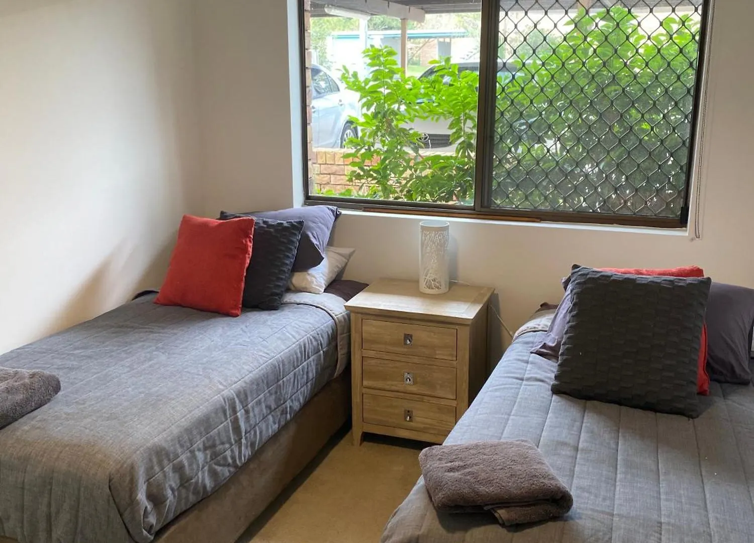 Fabulous Canal-Front Unit In Mooloolaba Apartment